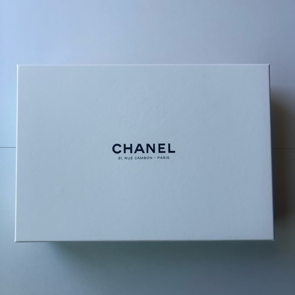 Chanel WOC - Picture 2 of 9